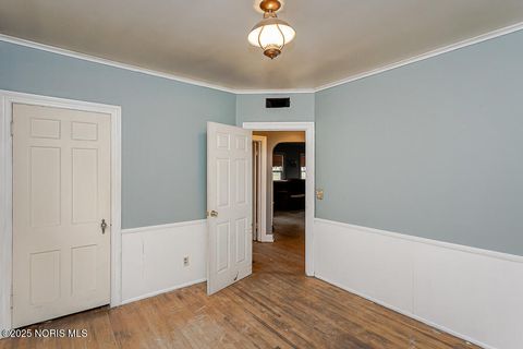 Tiny photo for 2316 Westbrook Drive, Toledo, OH 43613 (MLS # 10000738)