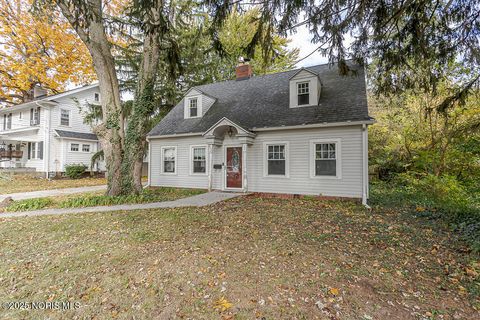 Tiny photo for 2316 Westbrook Drive, Toledo, OH 43613 (MLS # 10000738)