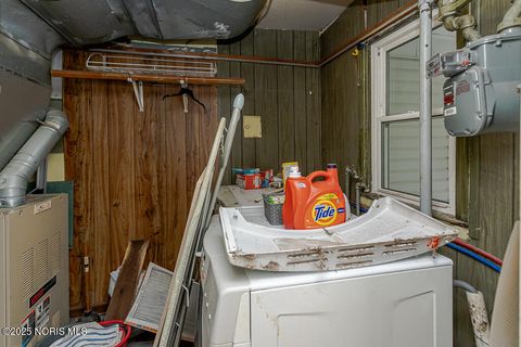 Tiny photo for 2316 Westbrook Drive, Toledo, OH 43613 (MLS # 10000738)