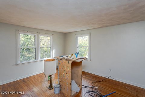 Tiny photo for 2316 Westbrook Drive, Toledo, OH 43613 (MLS # 10000738)