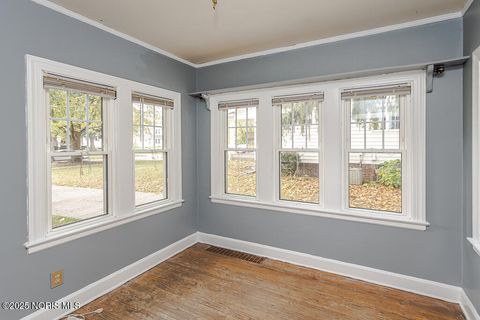 Tiny photo for 2316 Westbrook Drive, Toledo, OH 43613 (MLS # 10000738)