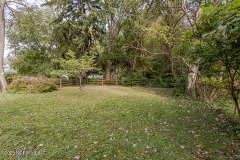 Tiny photo for 2316 Westbrook Drive, Toledo, OH 43613 (MLS # 10000738)