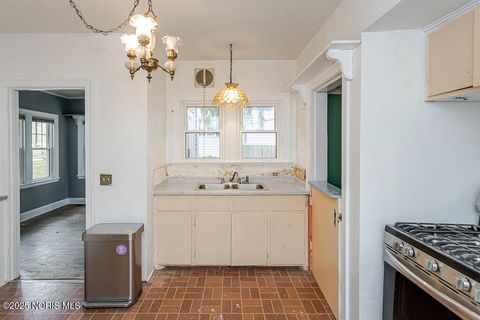 Tiny photo for 2316 Westbrook Drive, Toledo, OH 43613 (MLS # 10000738)