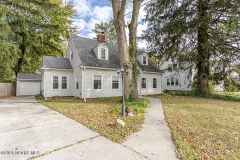 Tiny photo for 2316 Westbrook Drive, Toledo, OH 43613 (MLS # 10000738)