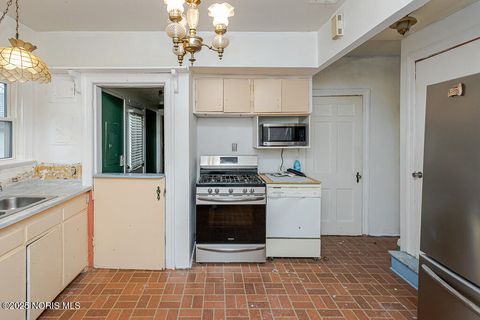 Tiny photo for 2316 Westbrook Drive, Toledo, OH 43613 (MLS # 10000738)