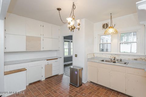 Tiny photo for 2316 Westbrook Drive, Toledo, OH 43613 (MLS # 10000738)