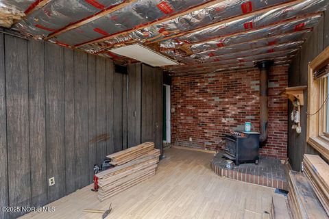 Tiny photo for 2316 Westbrook Drive, Toledo, OH 43613 (MLS # 10000738)