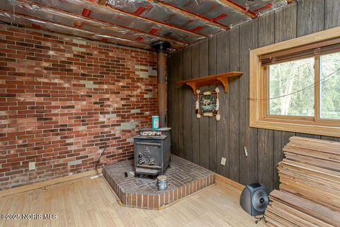 Tiny photo for 2316 Westbrook Drive, Toledo, OH 43613 (MLS # 10000738)