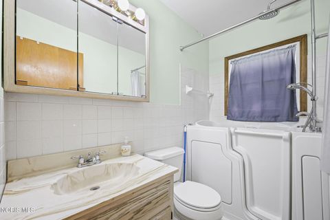 Tiny photo for 5219 302nd Street, Toledo, OH 43611 (MLS # 10005228)