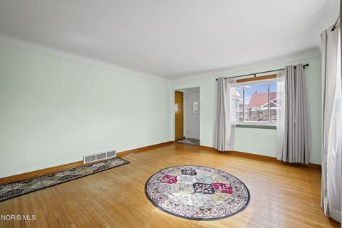 Tiny photo for 5219 302nd Street, Toledo, OH 43611 (MLS # 10005228)