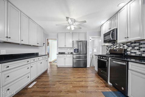 Tiny photo for 5219 302nd Street, Toledo, OH 43611 (MLS # 10005228)