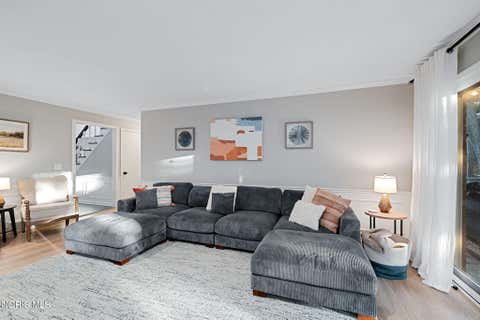 Tiny photo for 4843 Skelly Road, Toledo, OH 43623 (MLS # 10011613)