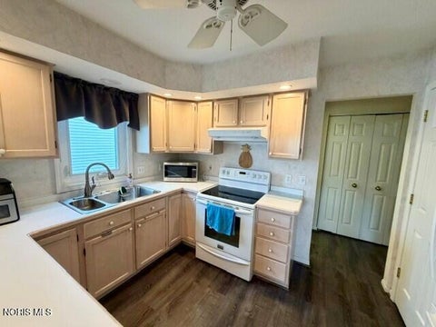 Tiny photo for 5721 Brook Cliffe Road, Toledo, OH 43614 (MLS # 10012277)