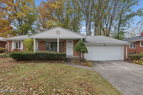 Photo of 3114 Escott Avenue, Toledo, OH 43614 (MLS # 10001100)