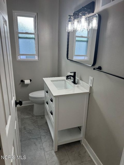 Tiny photo for 2668 Powhattan Parkway, Toledo, OH 43606 (MLS # 10006055)