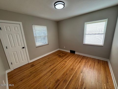 Tiny photo for 2668 Powhattan Parkway, Toledo, OH 43606 (MLS # 10006055)