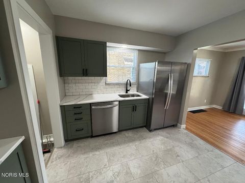 Tiny photo for 2668 Powhattan Parkway, Toledo, OH 43606 (MLS # 10006055)