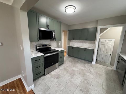 Tiny photo for 2668 Powhattan Parkway, Toledo, OH 43606 (MLS # 10006055)