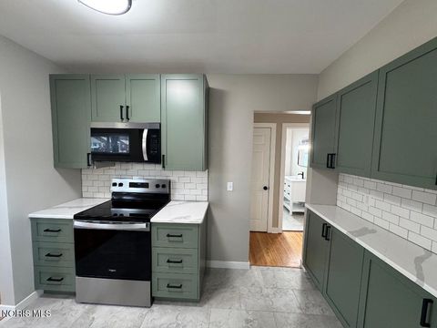 Tiny photo for 2668 Powhattan Parkway, Toledo, OH 43606 (MLS # 10006055)