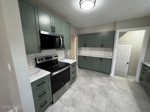 Tiny photo for 2668 Powhattan Parkway, Toledo, OH 43606 (MLS # 10006055)