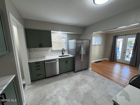 Tiny photo for 2668 Powhattan Parkway, Toledo, OH 43606 (MLS # 10006055)