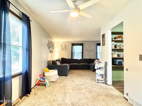 Tiny photo for 4923 Laurentide Lane, Toledo, OH 43614 (MLS # 10008093)