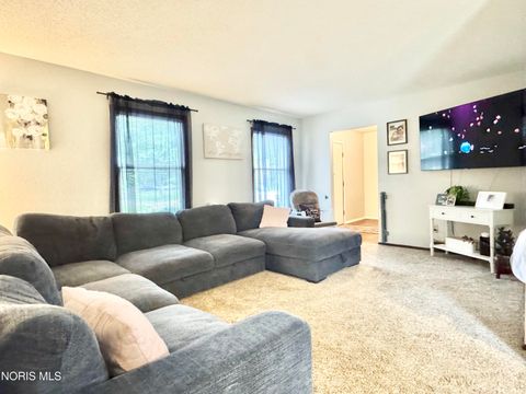 Tiny photo for 4923 Laurentide Lane, Toledo, OH 43614 (MLS # 10008093)
