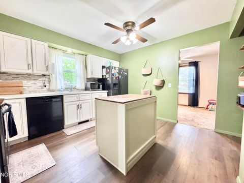 Tiny photo for 4923 Laurentide Lane, Toledo, OH 43614 (MLS # 10008093)