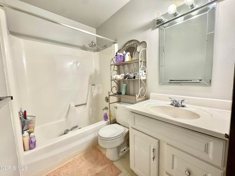 Tiny photo for 4923 Laurentide Lane, Toledo, OH 43614 (MLS # 10008093)