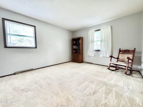 Tiny photo for 4923 Laurentide Lane, Toledo, OH 43614 (MLS # 10008093)