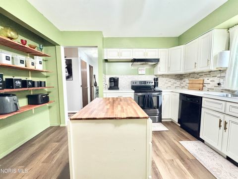 Tiny photo for 4923 Laurentide Lane, Toledo, OH 43614 (MLS # 10008093)