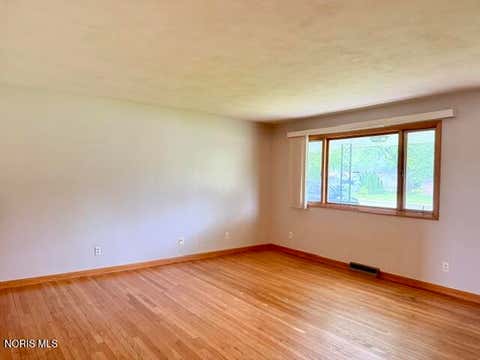 Tiny photo for 1636 Queenswood Drive, Findlay, OH 45840 (MLS # 10009520)