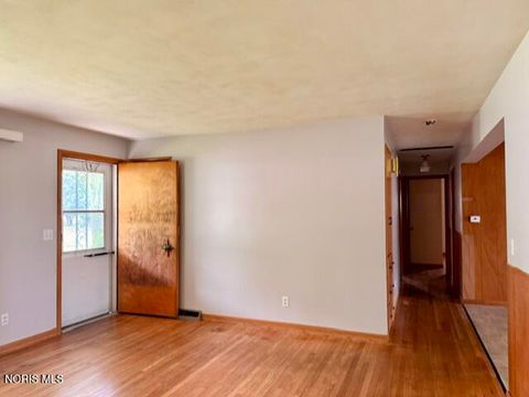 Tiny photo for 1636 Queenswood Drive, Findlay, OH 45840 (MLS # 10009520)