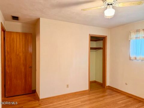Tiny photo for 1636 Queenswood Drive, Findlay, OH 45840 (MLS # 10009520)