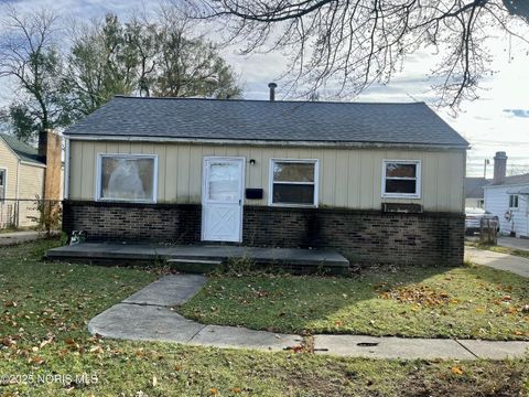 Photo of 927 W Northgate Parkway, Toledo, OH 43612 (MLS # 10001475)