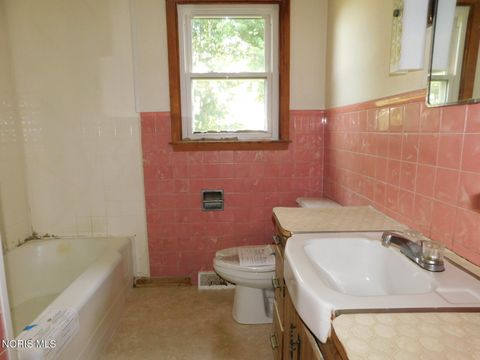 Tiny photo for 345 N Behlman Road, Oak Harbor, OH 43449 (MLS # 10010169)