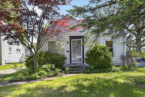 Tiny photo for 4136 Rohr Drive, Toledo, OH 43613 (MLS # 10007343)