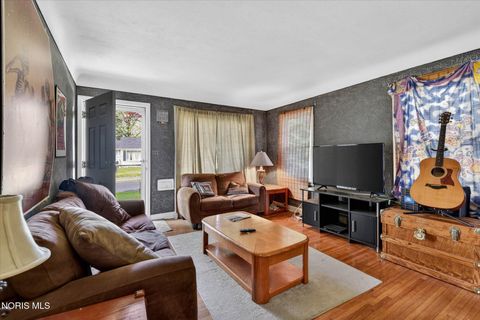 Tiny photo for 4136 Rohr Drive, Toledo, OH 43613 (MLS # 10007343)