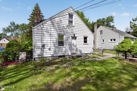 Tiny photo for 4136 Rohr Drive, Toledo, OH 43613 (MLS # 10007343)
