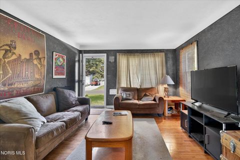 Tiny photo for 4136 Rohr Drive, Toledo, OH 43613 (MLS # 10007343)