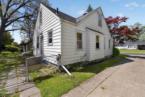 Tiny photo for 4136 Rohr Drive, Toledo, OH 43613 (MLS # 10007343)
