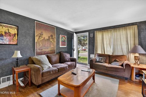 Tiny photo for 4136 Rohr Drive, Toledo, OH 43613 (MLS # 10007343)