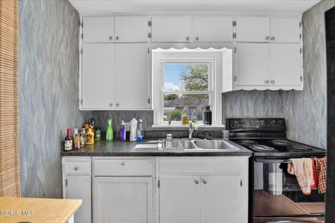 Tiny photo for 4136 Rohr Drive, Toledo, OH 43613 (MLS # 10007343)