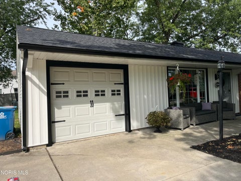 Tiny photo for 204 John Street, Bryan, OH 43506 (MLS # 10013125)