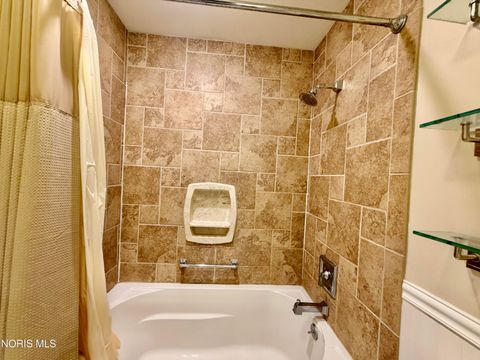 Tiny photo for 2704 Westcastle Drive #4, Toledo, OH 43615 (MLS # 10007985)