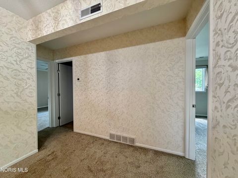 Tiny photo for 2704 Westcastle Drive #4, Toledo, OH 43615 (MLS # 10007985)