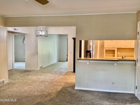 Tiny photo for 2704 Westcastle Drive #4, Toledo, OH 43615 (MLS # 10007985)