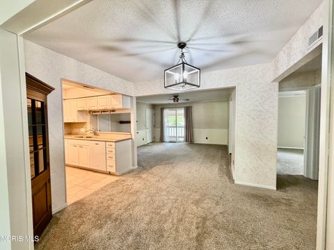 Tiny photo for 2704 Westcastle Drive #4, Toledo, OH 43615 (MLS # 10007985)