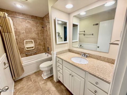 Tiny photo for 2704 Westcastle Drive #4, Toledo, OH 43615 (MLS # 10007985)