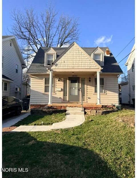 Photo of 1260 Craigwood Road, Toledo, OH 43612 (MLS # 10005282)